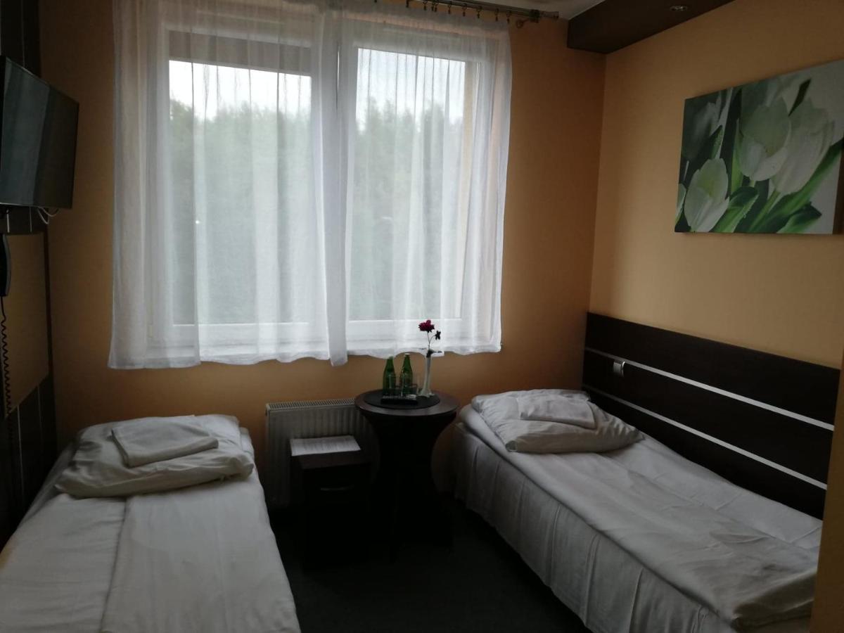 Gosciniec Biznesowy Hostel Dąbrowa Górnicza Екстериор снимка