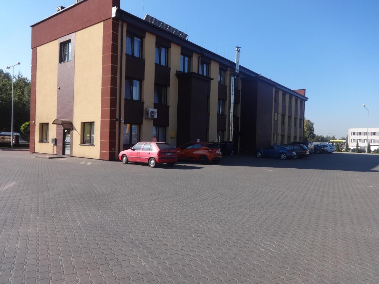 Gosciniec Biznesowy Hostel Dąbrowa Górnicza Екстериор снимка